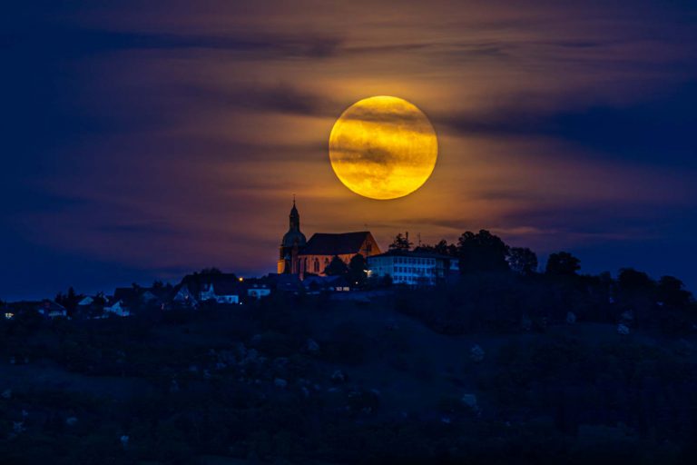 Abend, Amöneburg, Church, Deutschland, Europa, Europe, Evening, Germany, Hessen, Hessia, Kirche, Location, Mittelhessen, Mond, Moon, Nacht, Night, Ort