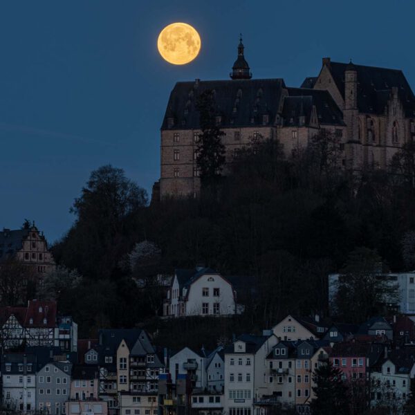 Castle, City, Deutschland, Europa, Europe, Frühling, Germany, Hessen, Hessia, Location, Marburg, Mittelhessen, Mond, Moon, Ort, Schloss, Spring, Stadt