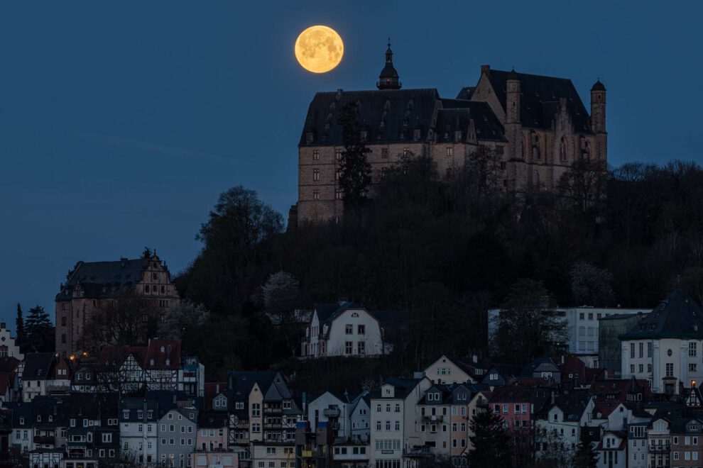 Castle, City, Deutschland, Europa, Europe, Frühling, Germany, Hessen, Hessia, Location, Marburg, Mittelhessen, Mond, Moon, Ort, Schloss, Spring, Stadt